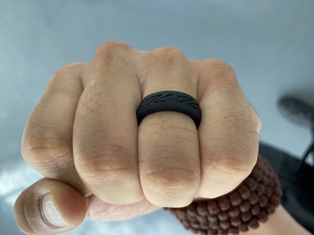 Factory Direct Sale New Products Widely Used Can Be Customized Shape Silicone Wedding Bands For Women And Men